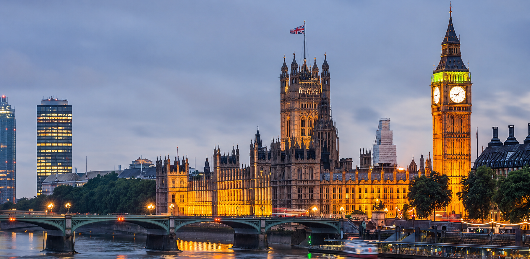 Vue de Westminster et Big Ben au crépuscule